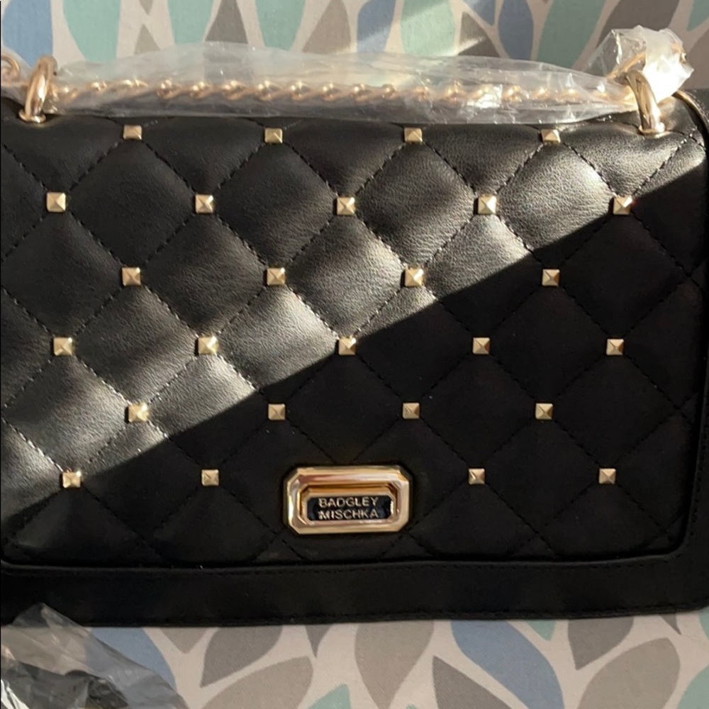 A new Badgley Mischka vegan leather black bag☘️☘️ - Picture 2 of 8